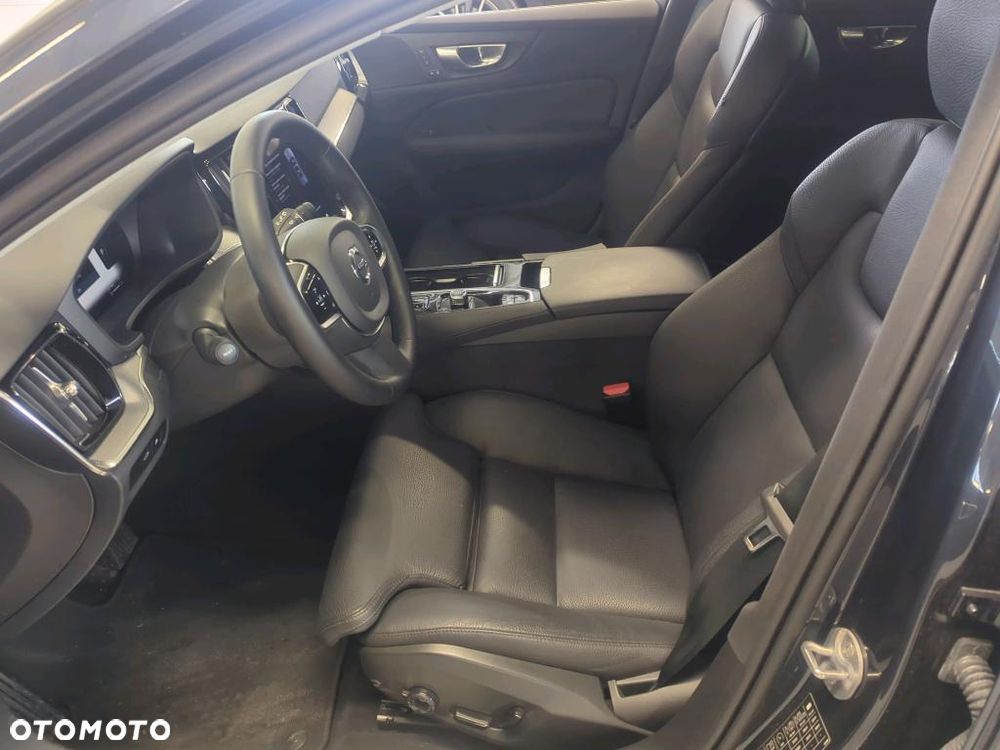 Volvo V60 T8 AWD Plug-In Hybrid Plus Dark - 5