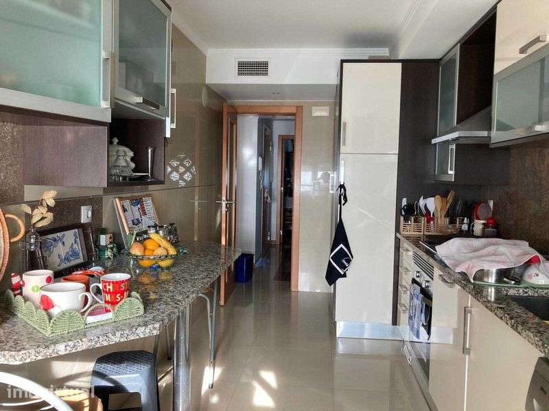 Vende-se apartamento T2 - Grande imagem: 5/12