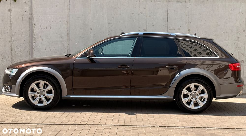 Audi A4 Allroad 3.0 TDI DPF S tronic - 4