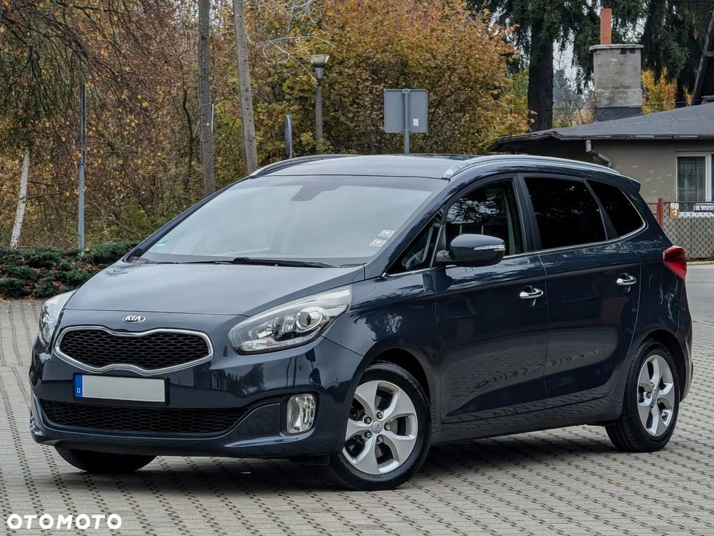 Kia Carens - 9