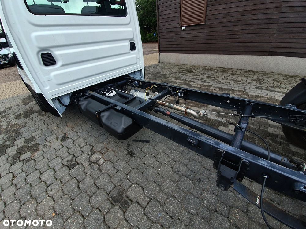 Iveco DAILY 35S18 3,0 180KM - 10