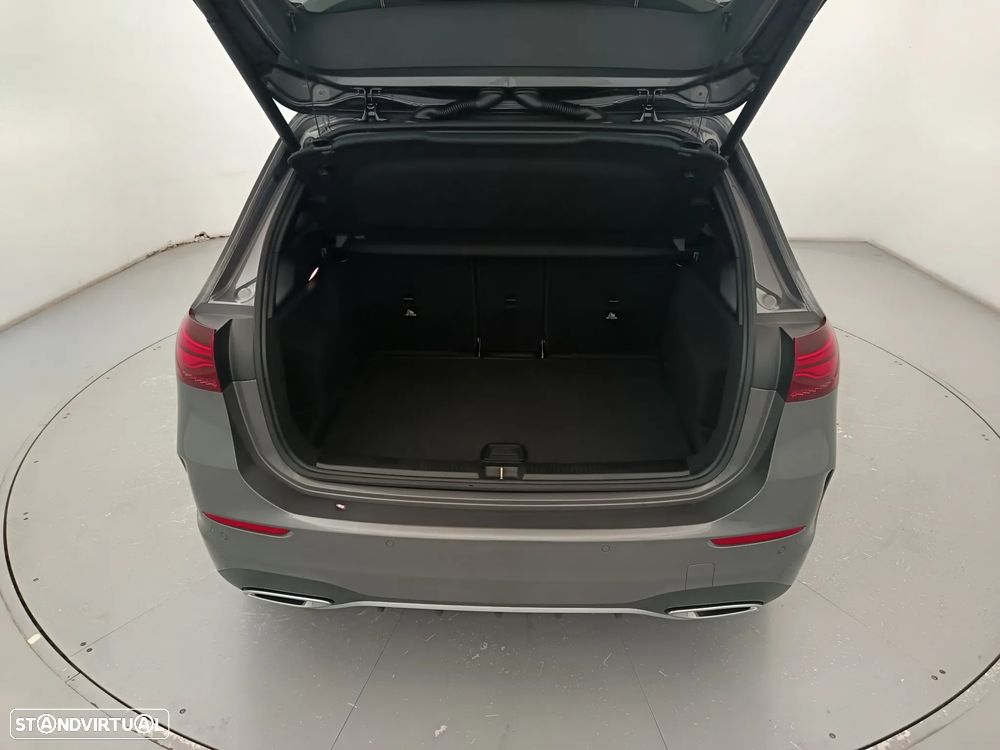 Mercedes-Benz B 250 e AMG Line - 34