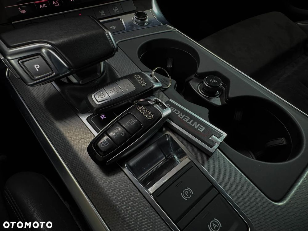 Audi A6 Avant 40 TDI quattro S tronic S line - 26