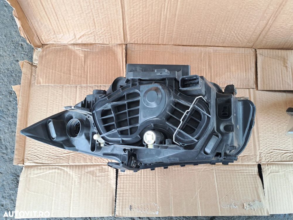 Seria 1 E87 Far stanga dreapta original BMW in stare foarte buna - 3