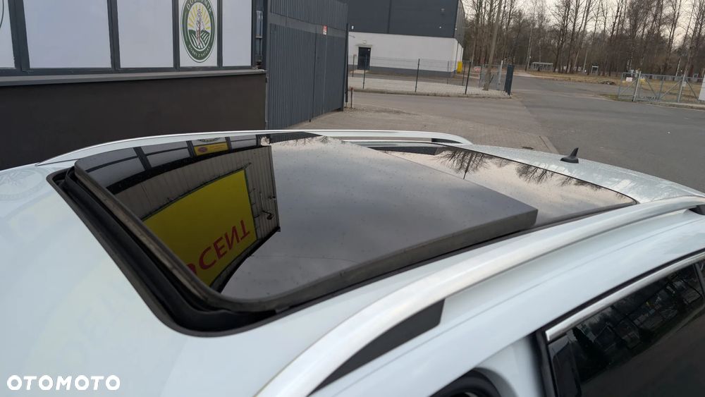 Skoda Superb 2.0 TDI DSG L&K - 25
