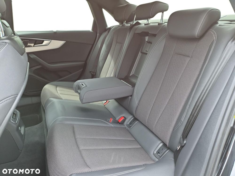 Audi A4 Limousine - 27