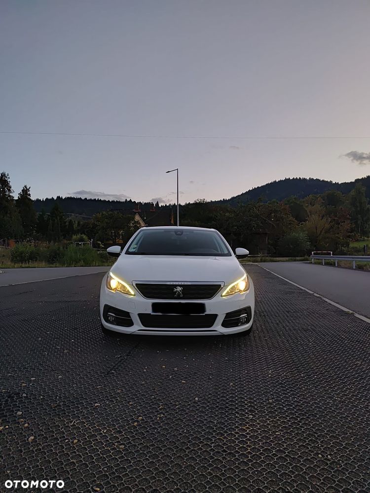 Peugeot 308 1.5 BlueHDi Allure S&S EAT8 - 22