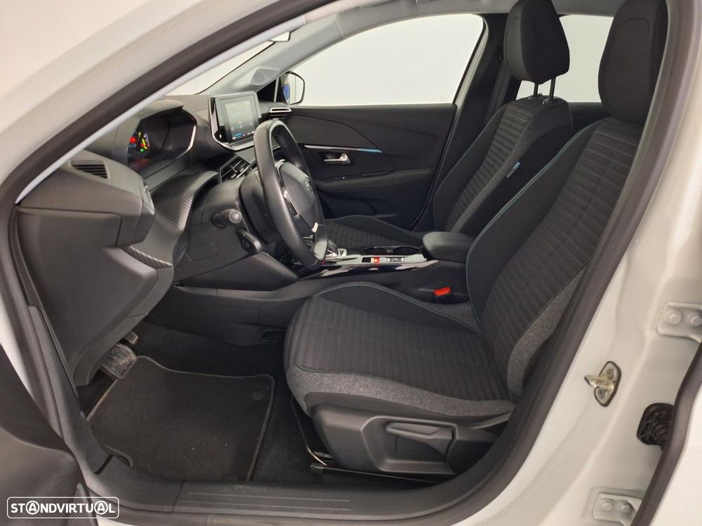 Peugeot e-208 E-Style - 22