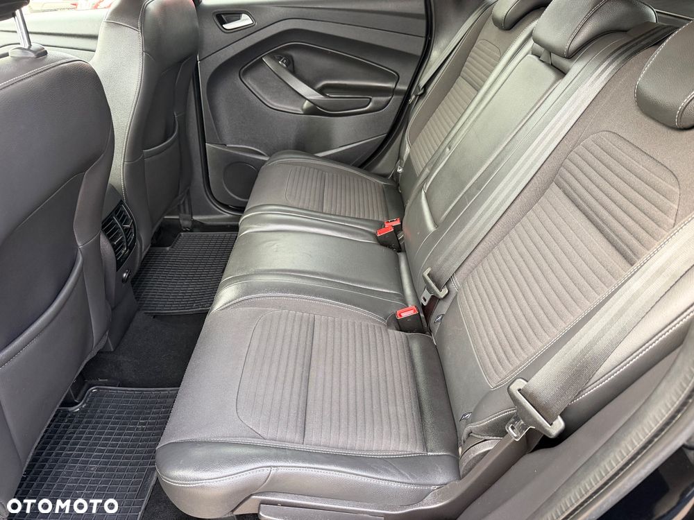 Ford Kuga 2.0 TDCi 2x4 Titanium - 14