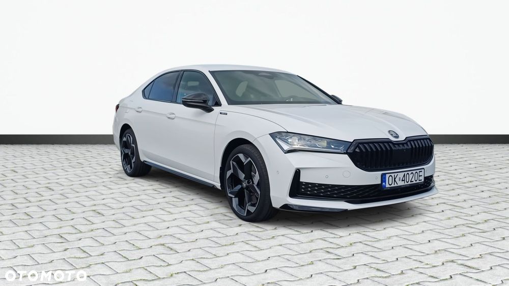 Skoda Superb 1.5 TSI Plug-in Hybrid Sportline DSG - 4