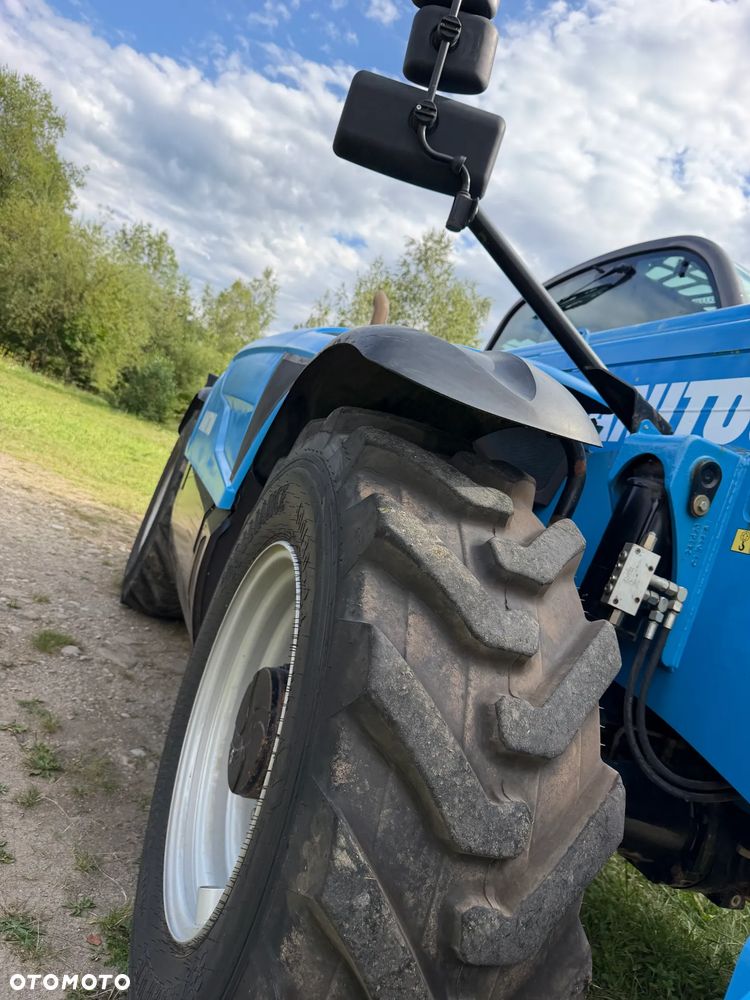 Manitou MT1440. Ładowarka Teleskopowa 14 metrów wysuw! UDŹWIG 4 TONY! Przebieg 2500 mtg. Maszyna jak Nowa z SALONU. 2017 rok. z Norwegii z Gospodarstwa rolnego! Silnik PERKINS Turbo 110 km. Aktualne Serwisy w Dekra. Nowy Model sterowane wszystko z 1 dżojstika. Ani deka luzów czy wycieku. OKAZJA! Jazda REWERS + 4 biegi. Skręt 3 tryby. Wyjście Hydrauliczne na maszcie, Poziomowanie ośi stabilizatory! Wyjścia Hydrauliczne na maszt! Okazja Ani deka luzów i wycieków. Wersja Norweska. Wielka Okazja  Opony jak Nowe! - 36