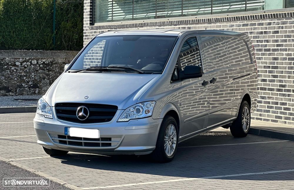 Mercedes-Benz Vito - Automática - 8