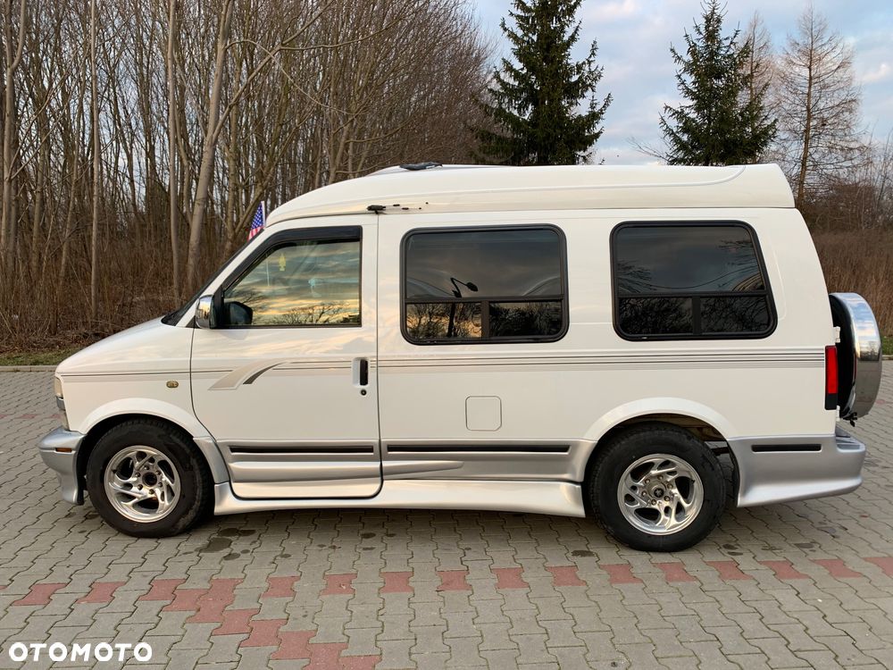 Chevrolet Astro - 24