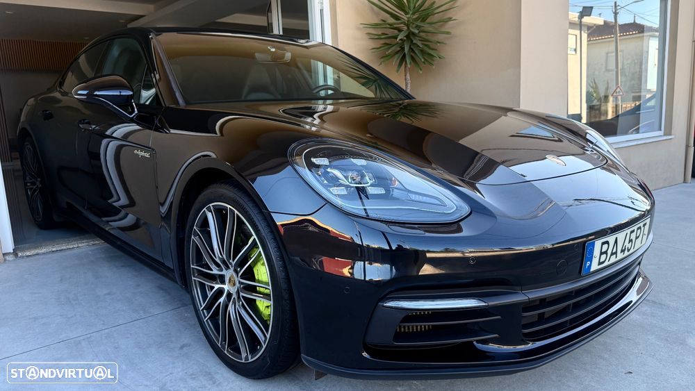Porsche Panamera 4 E-Hybrid - 36