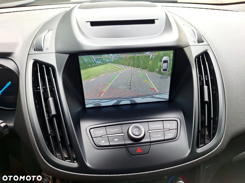 Ford Kuga 1.5 EcoBoost 2x4 Titanium - 17