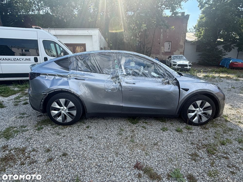 Tesla Model Y 79kWh Long Range Premium AWD - 7