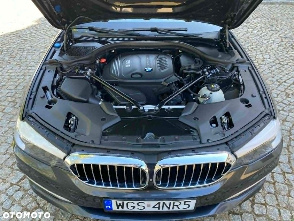 BMW Seria 5 520d Luxury Line - 29