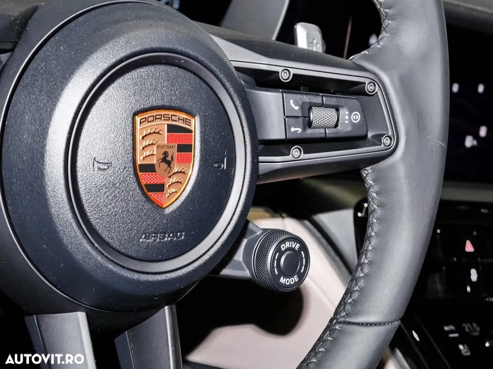 Porsche Panamera 4 E-Hybrid - 25