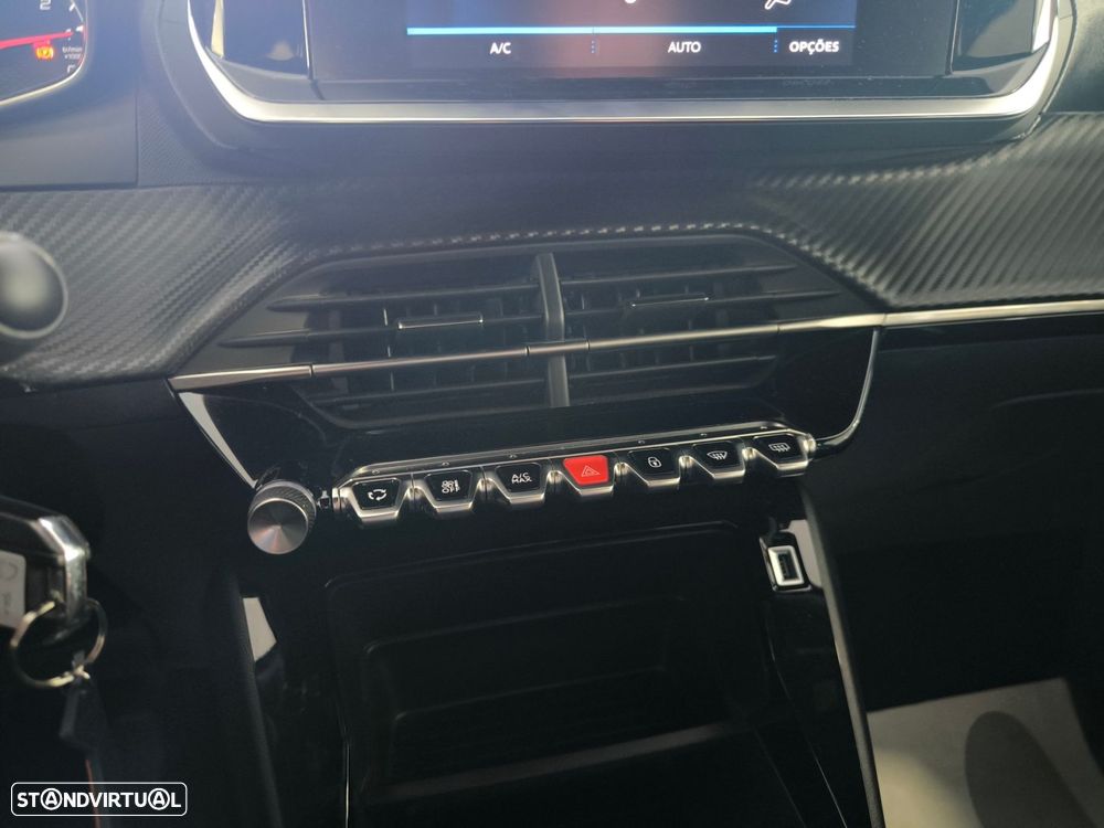 Peugeot 2008 1.2 PureTech Active Pack - 17