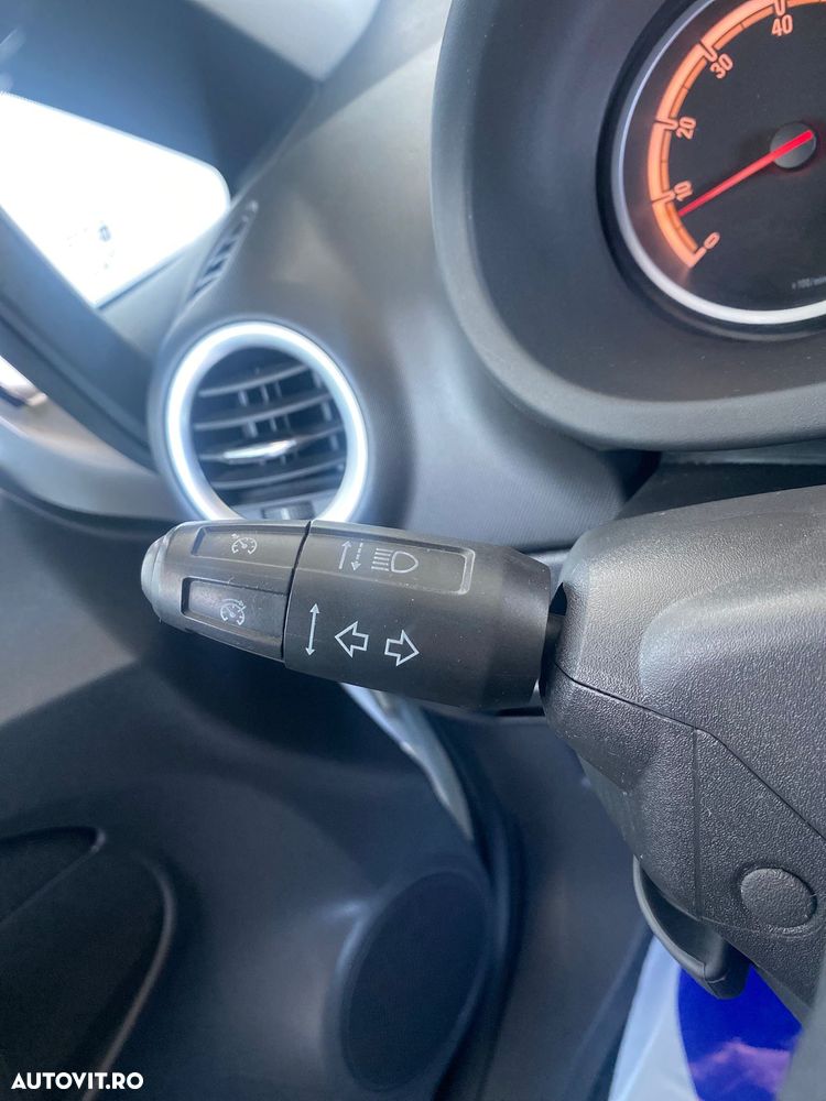 Opel Corsa 1.2 Essentia - 23