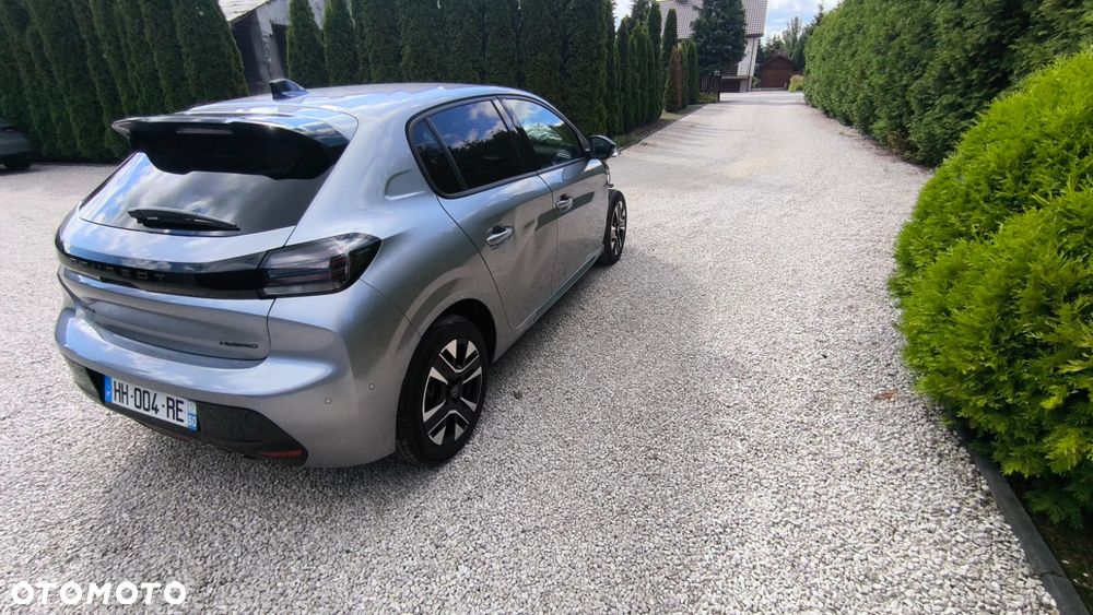 Peugeot 208 - 3