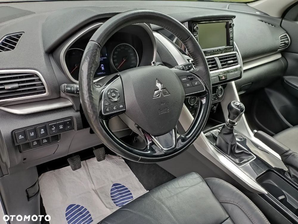 Mitsubishi Eclipse Cross - 21
