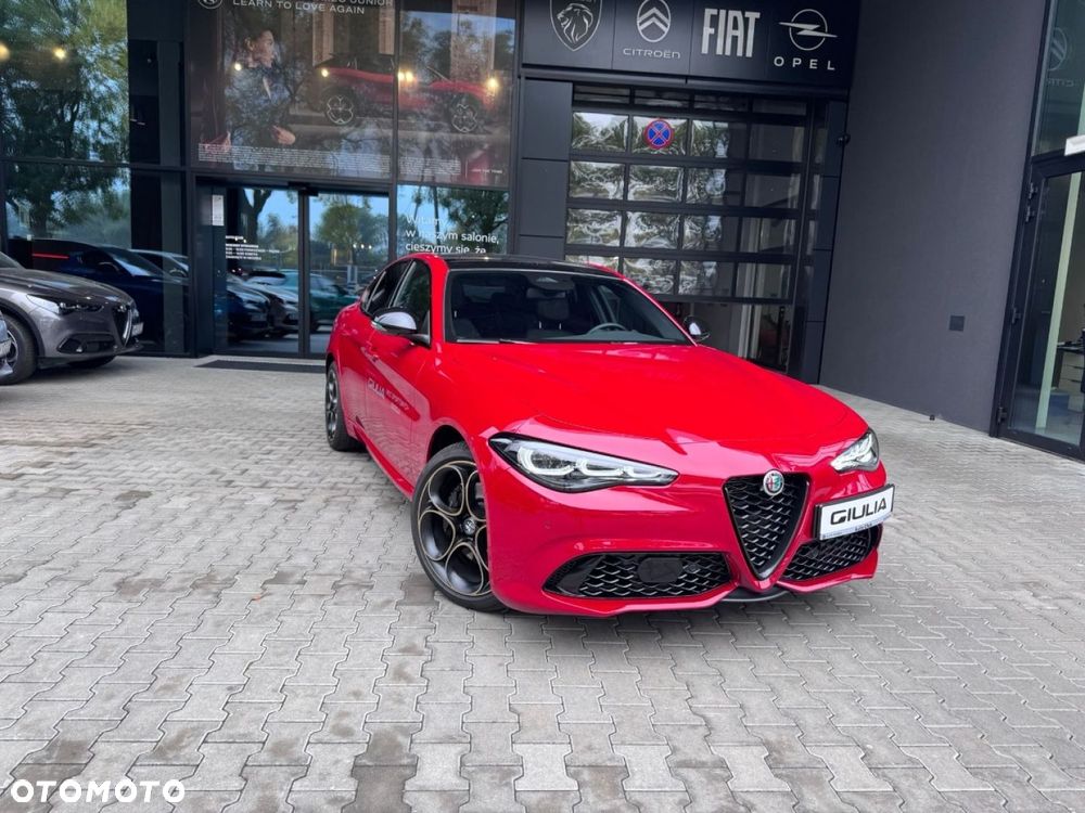 Alfa Romeo Giulia - 5