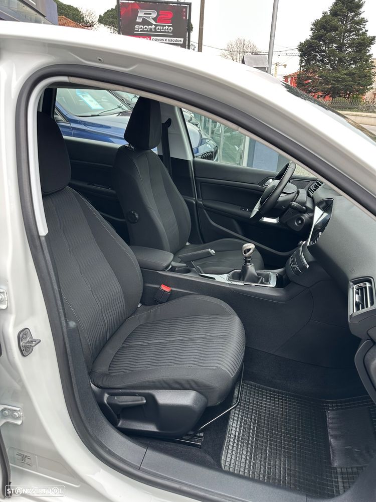 Peugeot 308 SW 1.6 BlueHDi Allure - 40