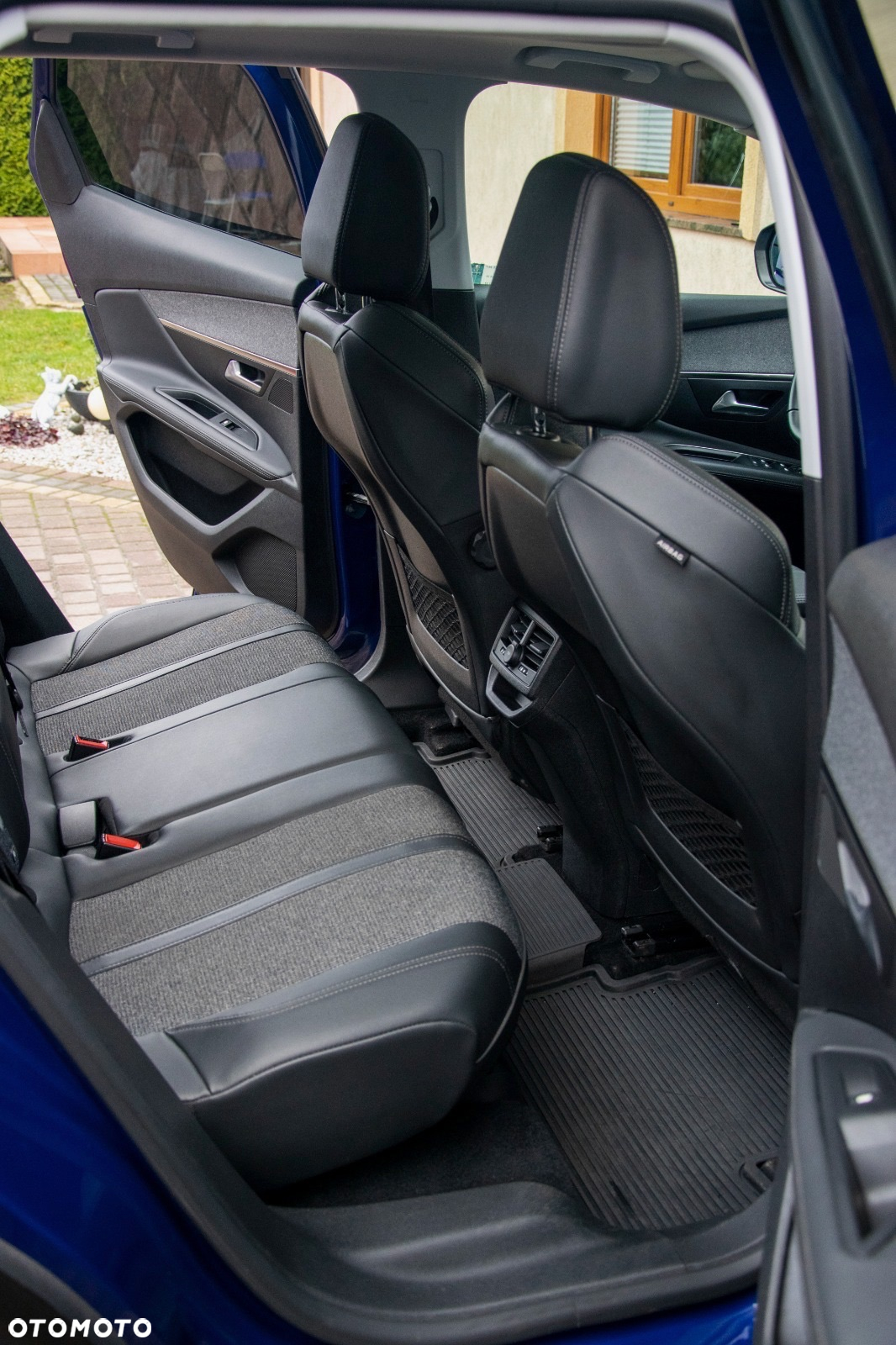 Peugeot 3008 1.5 BlueHDi Allure S&S EAT8 - 10