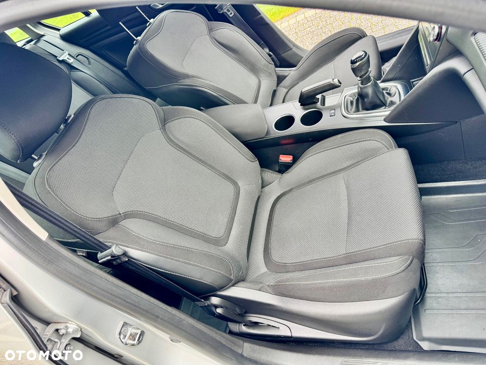 Renault Megane - 11