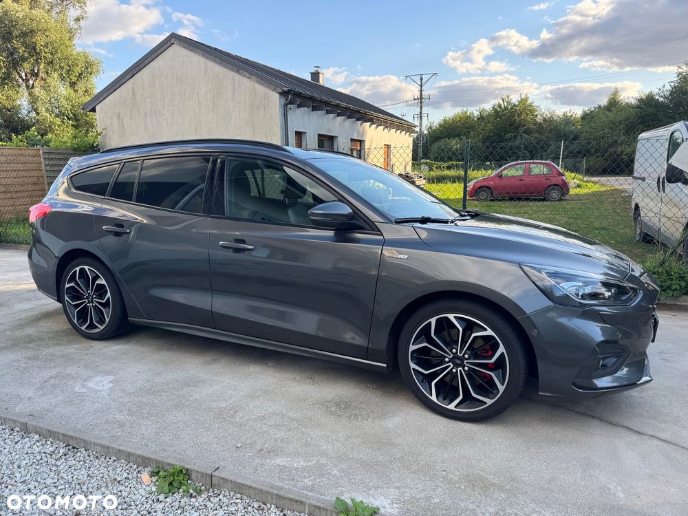 Ford Focus 1.5 EcoBoost ST-Line X - 4