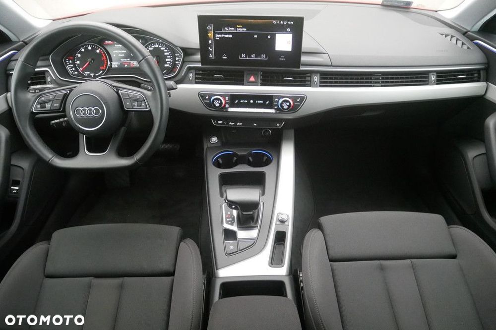 Audi A4 Limousine - 8
