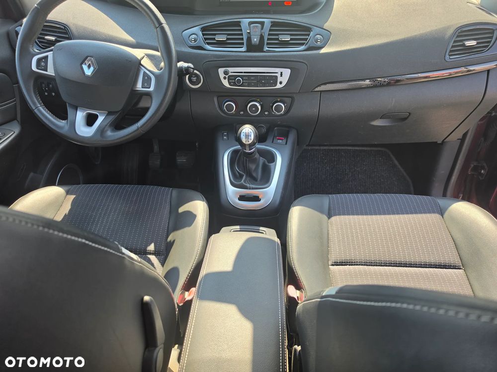 Renault Scenic ENERGY TCe 115 Bose Edition - 15