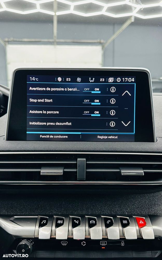 Peugeot 3008 PureTech 130 Stop & Start GPF Allure - 24