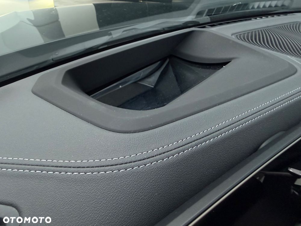 BMW Seria 3 320d xDrive mHEV M Sport sport - 3