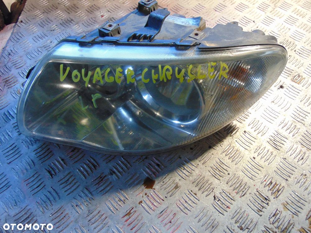 Lampy przód chrysler voyager cena sztuka Europa - 1