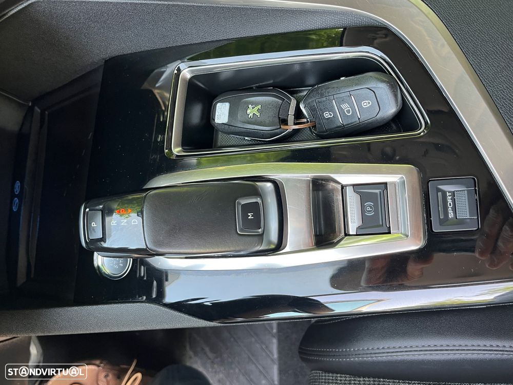 Peugeot 3008 PureTech 130 Stop & Start GPF EAT8 Allure Pack - 21