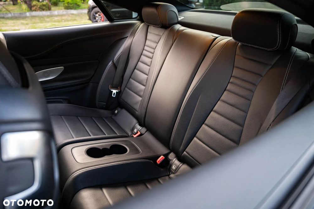 Mercedes-Benz Klasa E 400 d 4-Matic AMG - 21