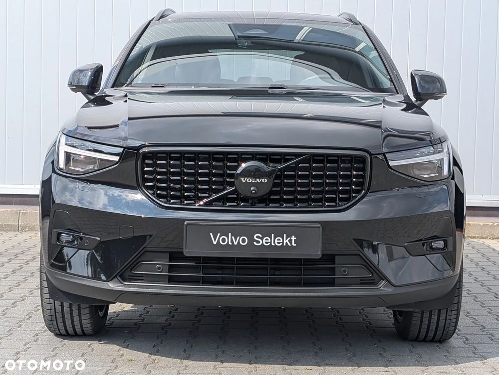 Volvo XC 40 B4 B AWD DKG Ultimate Dark - 18