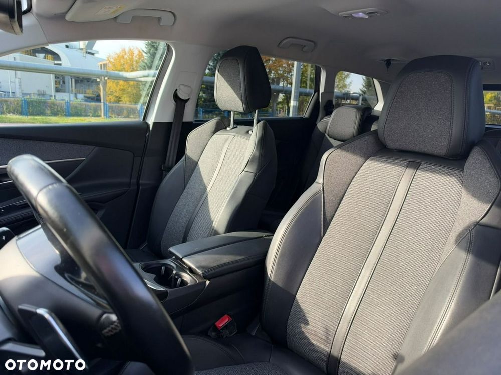 Peugeot 5008 - 11
