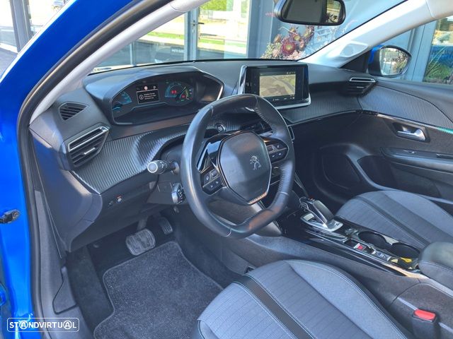 Peugeot e-208 Allure - 14