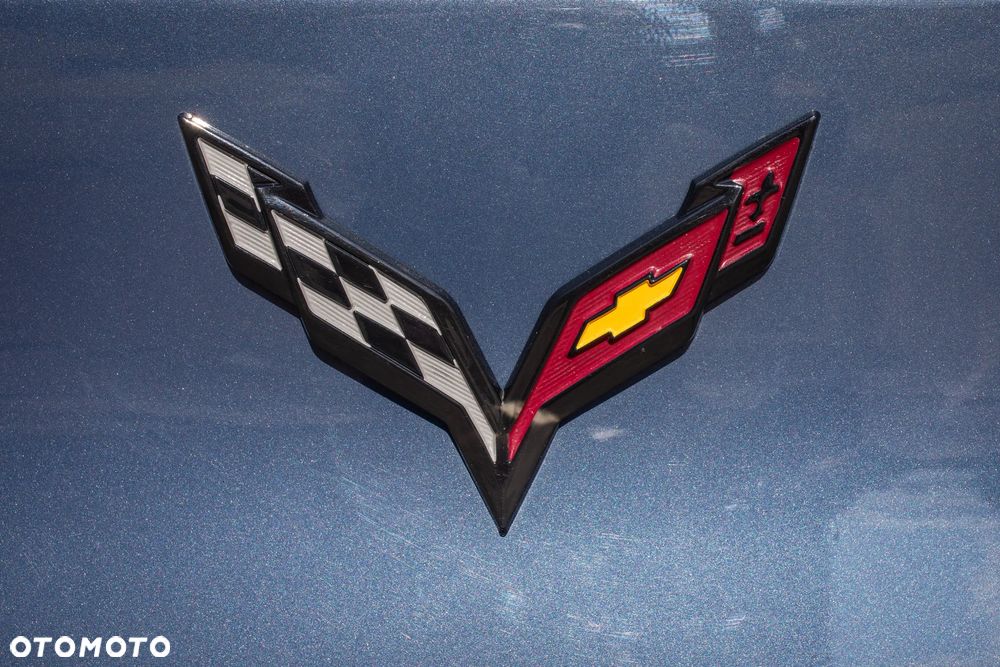 Chevrolet Corvette - 25