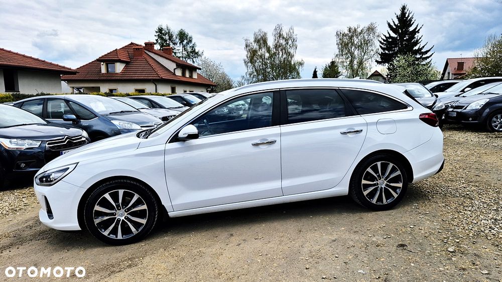 Hyundai i30 1.4 T-GDI Premiere Luxury - 24