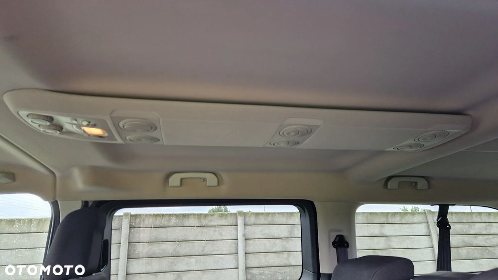 Opel Vivaro - 8