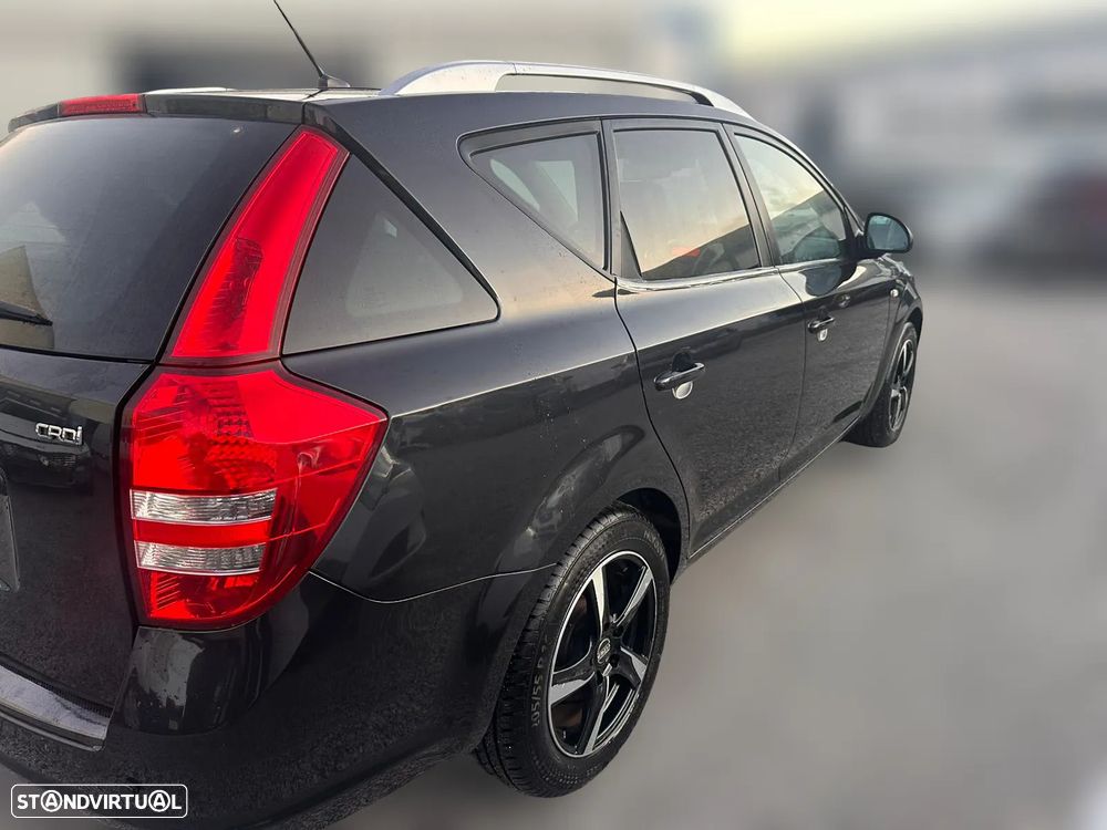 KIA Cee‘d SW 1.6 CRDi 115 cv de 2008 para peças - 7