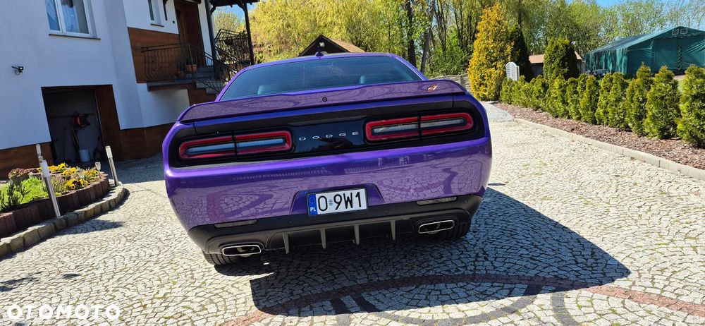 Dodge Challenger - 13