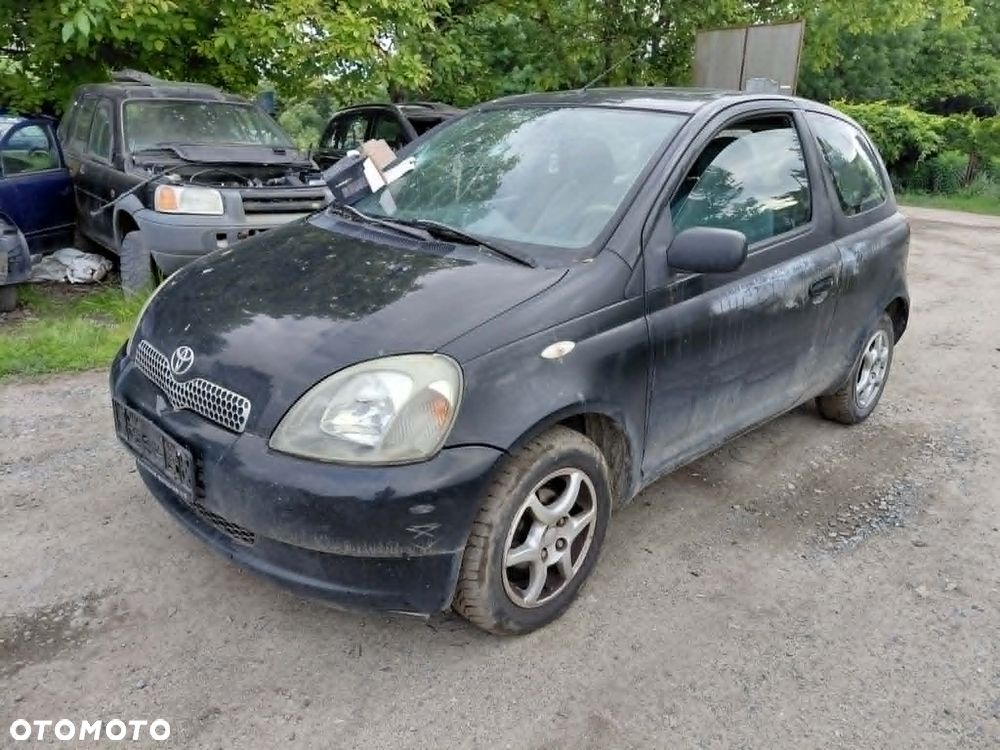 Części Toyota Yaris 3-drzwi 2002r 1.3 BENZYNA - 1