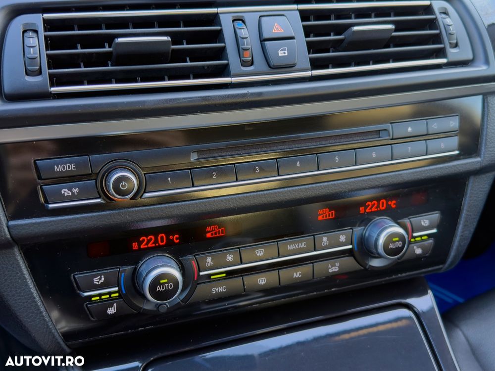 BMW Seria 5 525d Aut. - 33