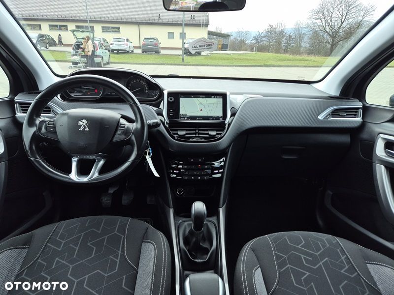 Peugeot 2008 PureTech 82 Style - 12