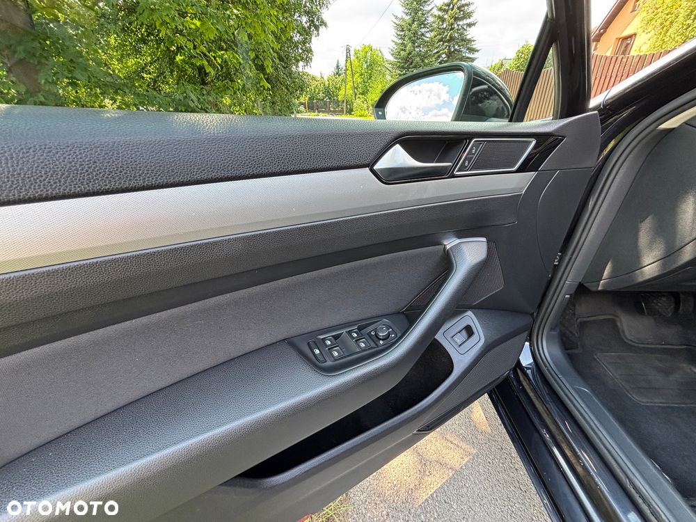 Volkswagen Passat 2.0 TDI BMT Comfortline DSG - 12